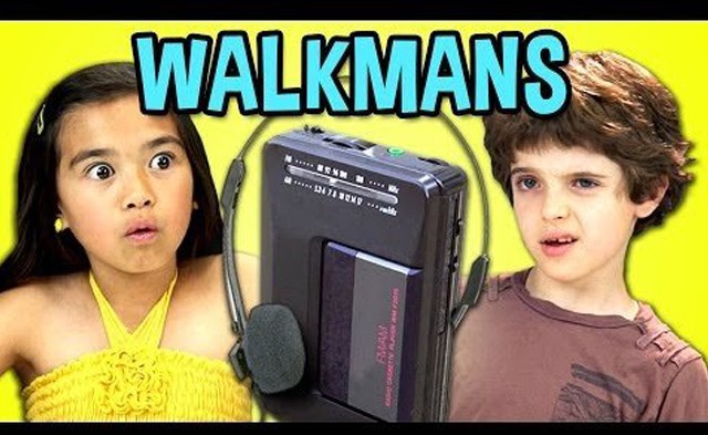 Des enfants d’aujourd’hui réagissent en découvrant le Walkman